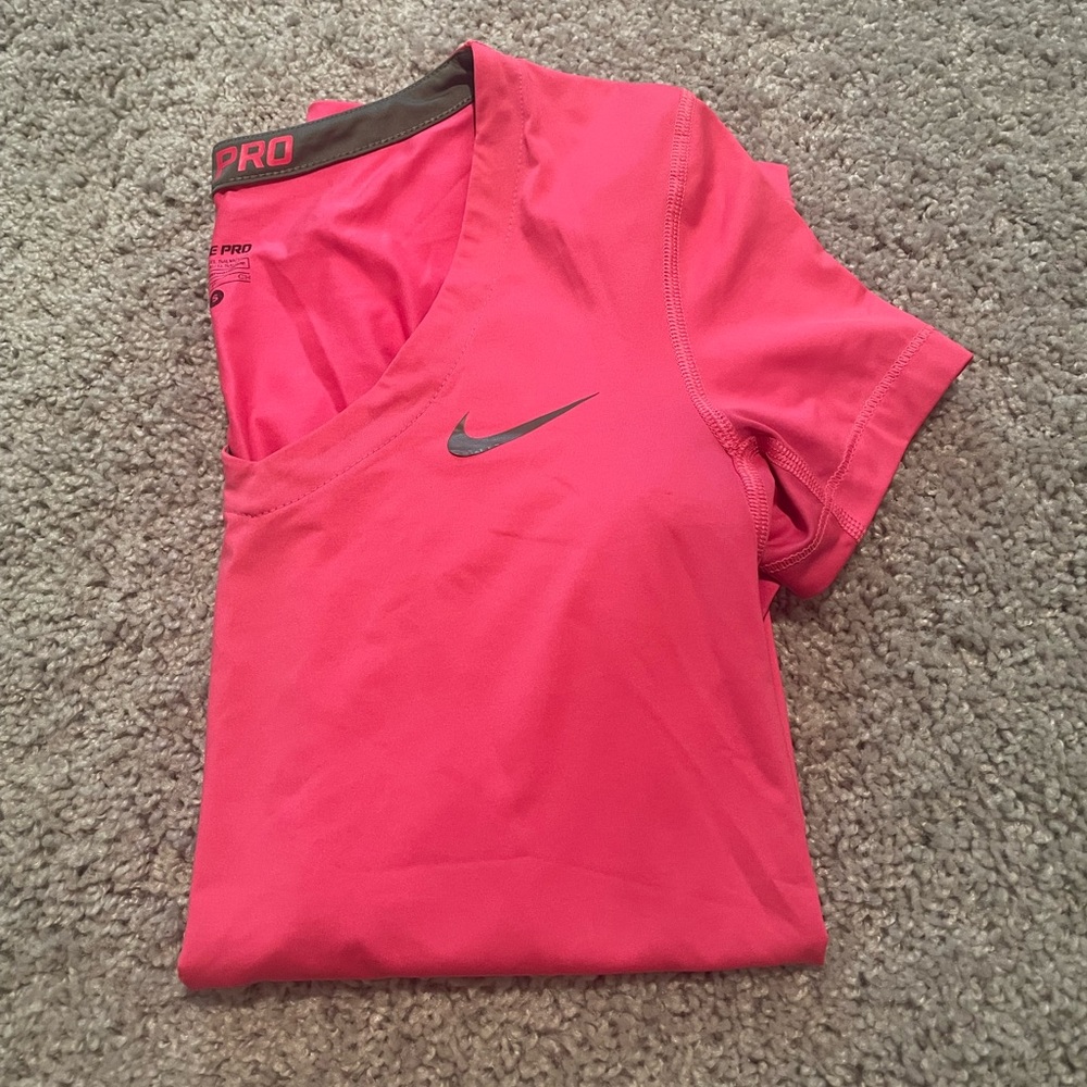 Women’s Pink Nike Pro Short Sleeve Top Size Small